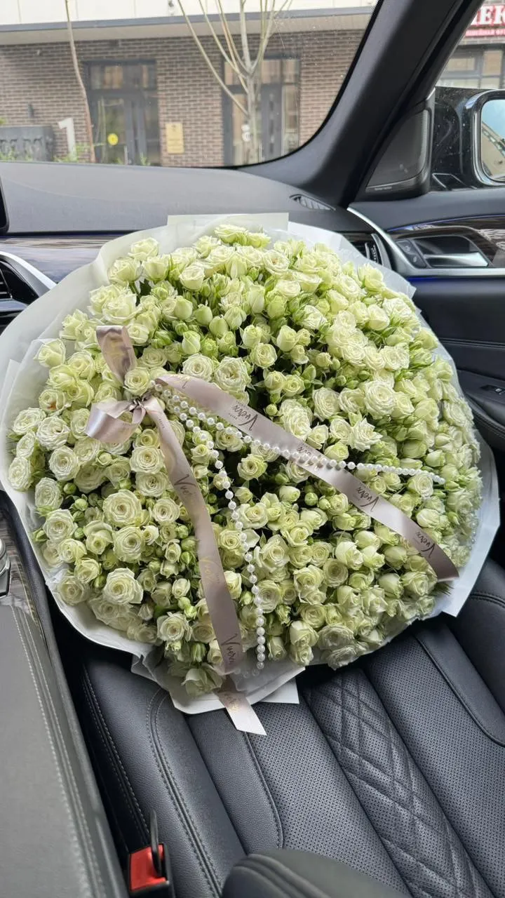 Букет Vverx Flowers 14