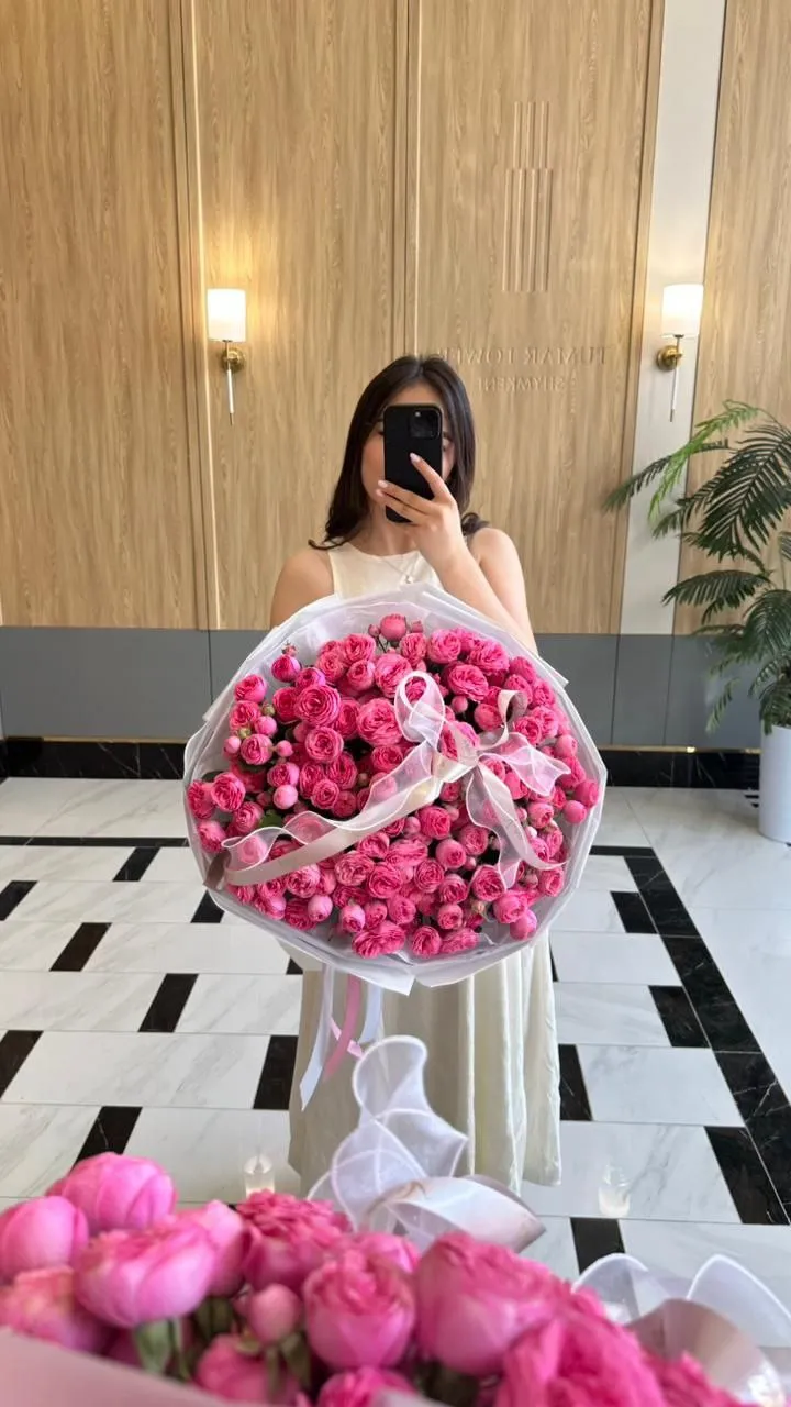 Букет Vverx Flowers 9