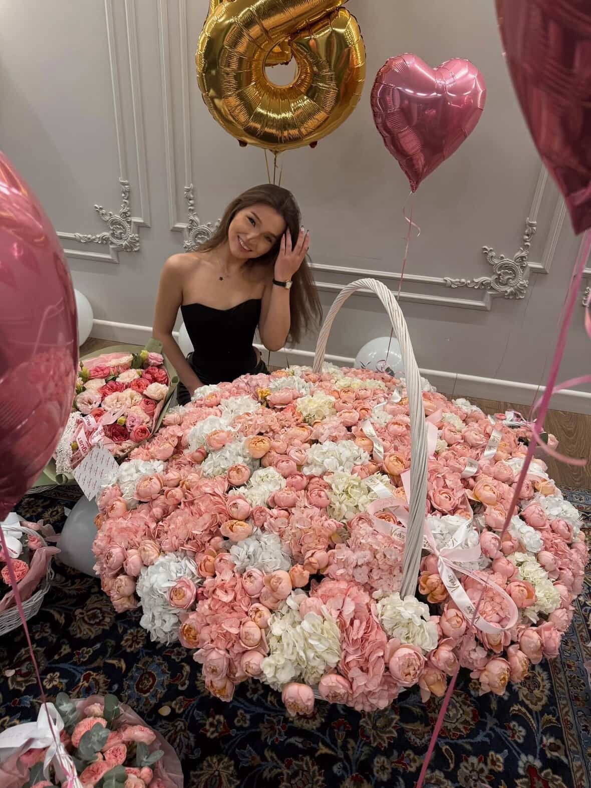 Букет Vverx Flowers 8