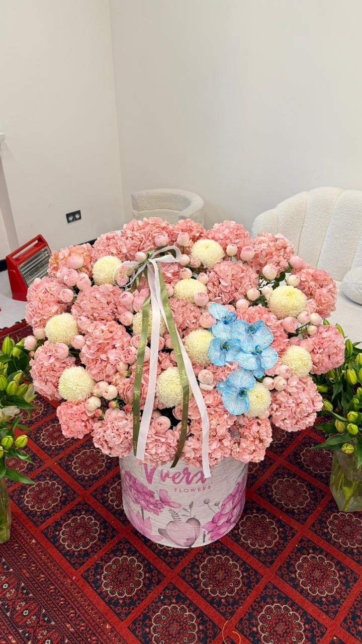 Букет Vverx Flowers 50